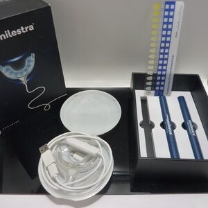 Smilestra advanced teeth whitening LED Light Kit Smile In Style with Case